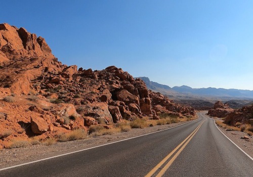 Why is Las Vegas in the Middle of the Desert? A Comprehensive Guide